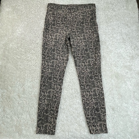 Spanx Size XL Jean-ish Ankle Length Leggings Pants Snakeskin #20018R Stretch - Picture 3 of 10